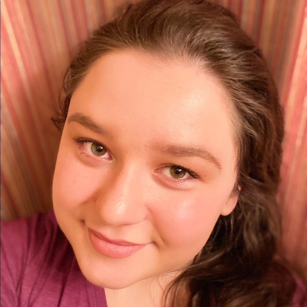 Meet your Posher, Corinne